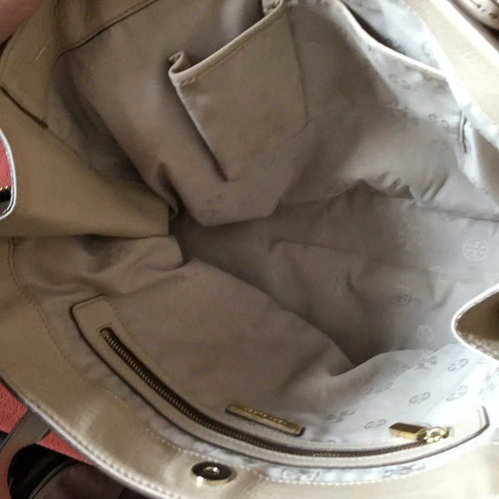 Tory Burch Cream Leather Double-Handle Tote with Logo Charm